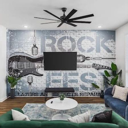 Spacious Home With Large Patio Rooftop Deck And Garage Nashville Dış mekan fotoğraf