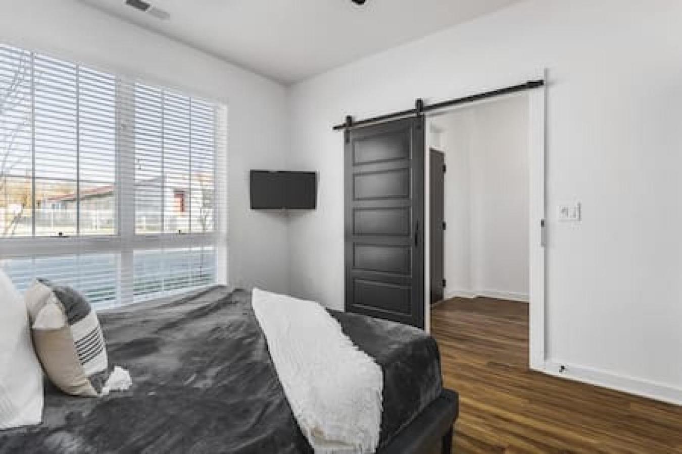 Spacious Home With Large Patio Rooftop Deck And Garage Nashville Dış mekan fotoğraf