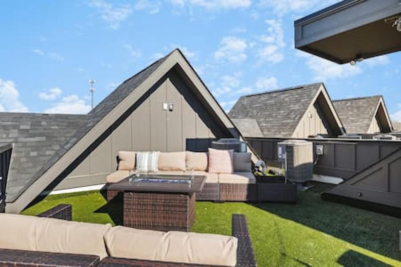 Spacious Home With Large Patio Rooftop Deck And Garage Nashville Dış mekan fotoğraf