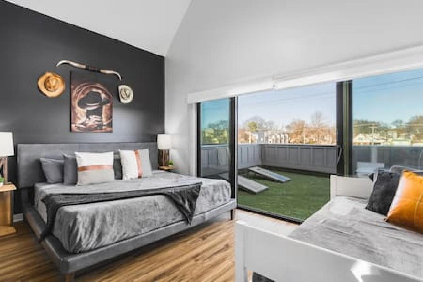 Spacious Home With Large Patio Rooftop Deck And Garage Nashville Dış mekan fotoğraf